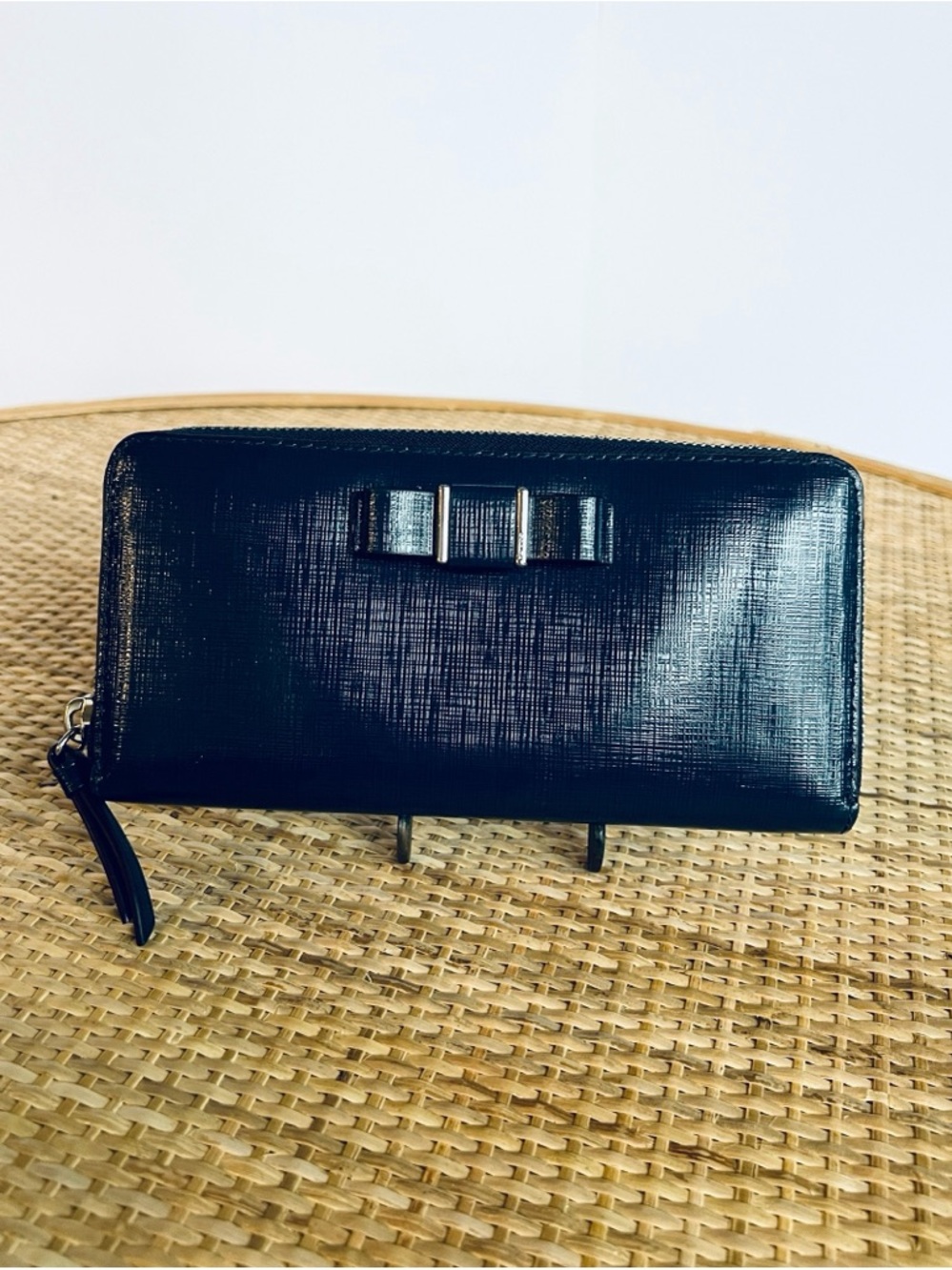 COACH Darcy Patent Leather Navy Blue Wallet Clutch Bow Accent Accordian Zip Arnd